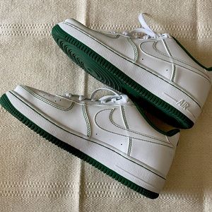Nike Air Force 1 Low
White Pine Green (GS) 7Y